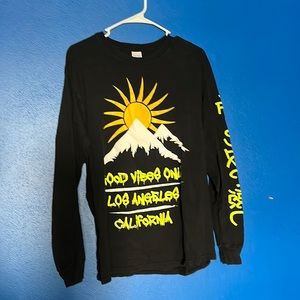 Long sleeve graphic tee